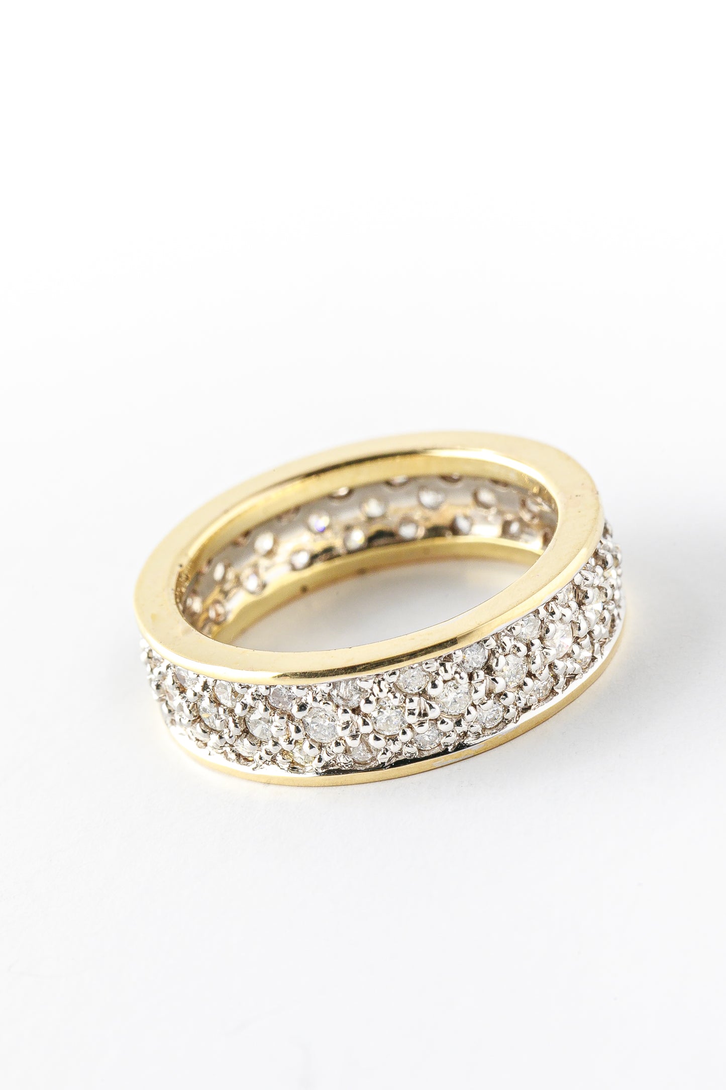 Eternity Pave