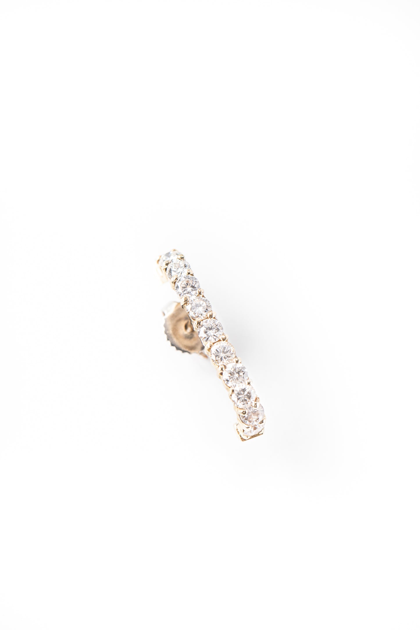 Huggie Apeiro Diamond Earring